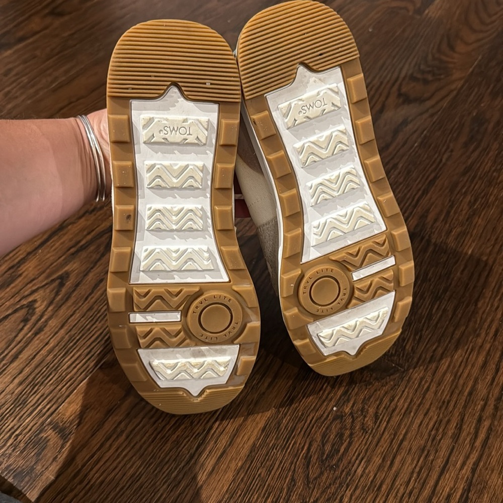 Women's TRVL Lite Retro Sneaker - Egret Multi size 7.5 ( fits like 7) - Picture 4 of 7